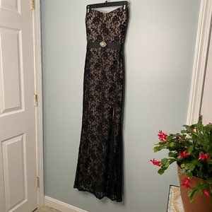 Teeze Me Off-the-Shoulder High Side Slit T…